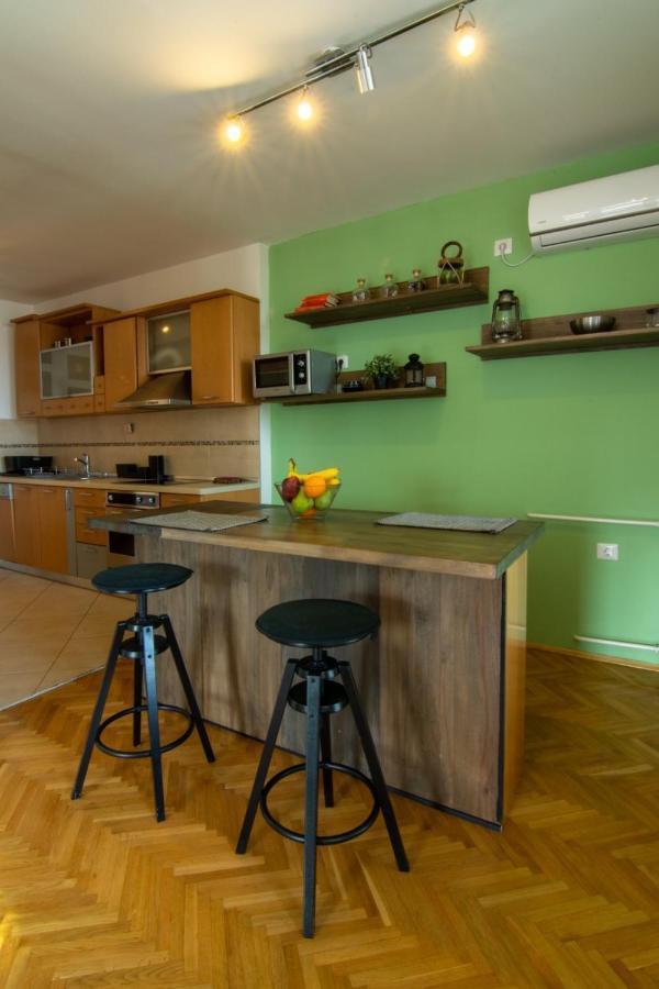 Green Paradise Square Apartment Skopje Eksteriør bilde